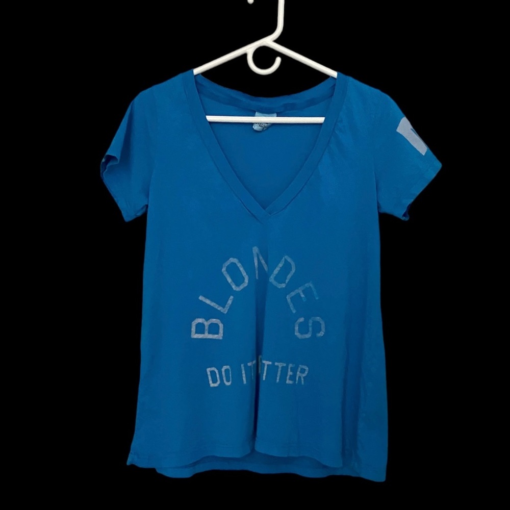 Rebel Yell “Blondes Do It Better” V Neck Flowy T shirt Tunic Size S